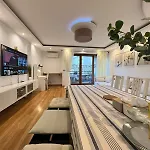 Spacious 2br Balcony&ac Apartamento