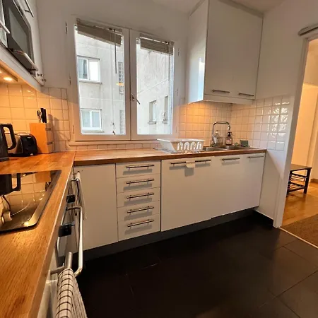 Spacious 2br Balcony And Ac *