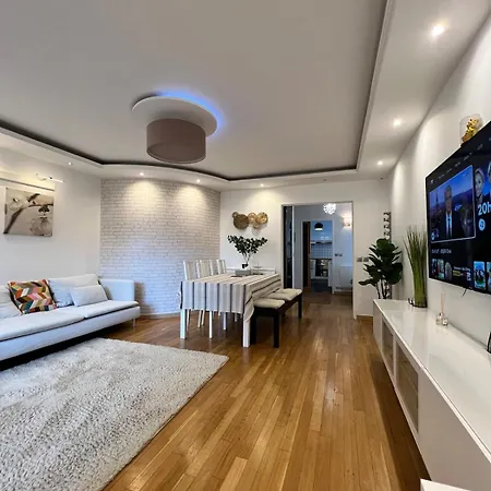 Spacious 2br Balcony And Ac * Charenton-le-Pont