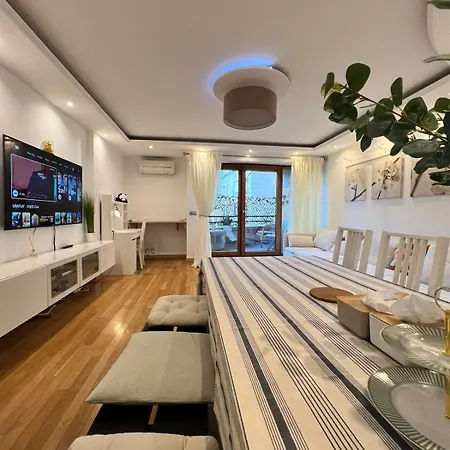 Spacious 2br Balcony And Ac Appartement