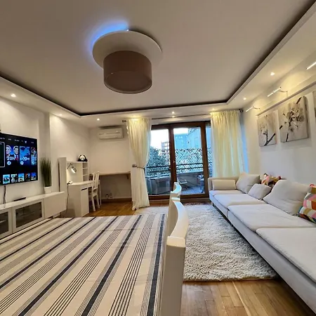 Appartement Spacious 2br Balcony And Ac